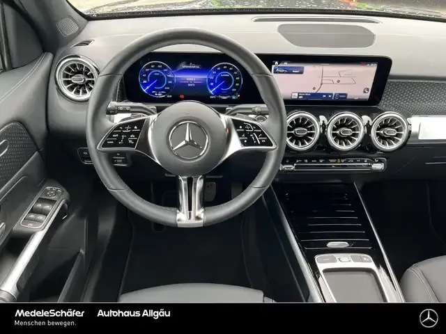 Mercedes-Benz EQB 300