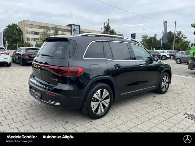 Mercedes-Benz EQB 300