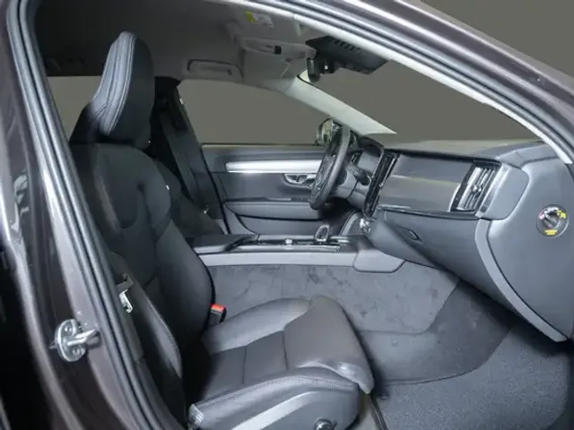 Volvo V90 Cross Country