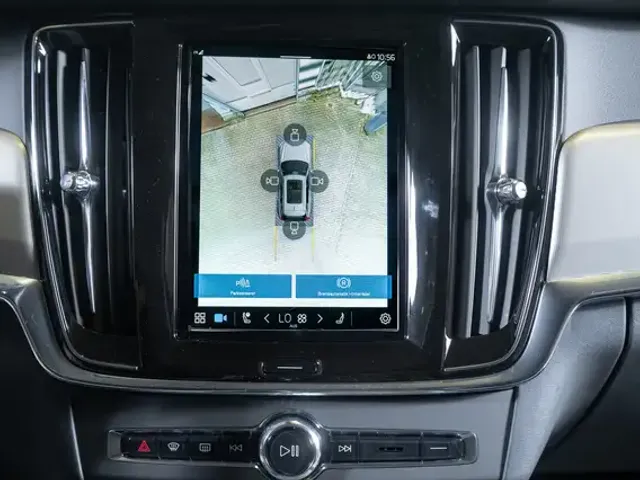 Volvo V90 Cross Country
