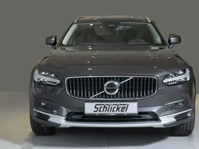 Volvo V90 Cross Country