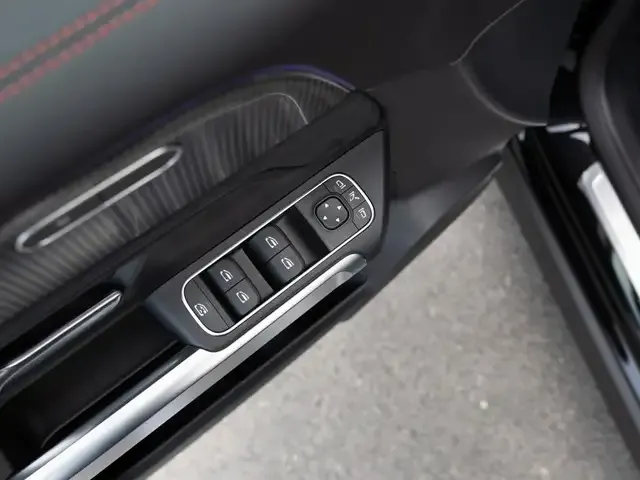 Mercedes-Benz EQB 300