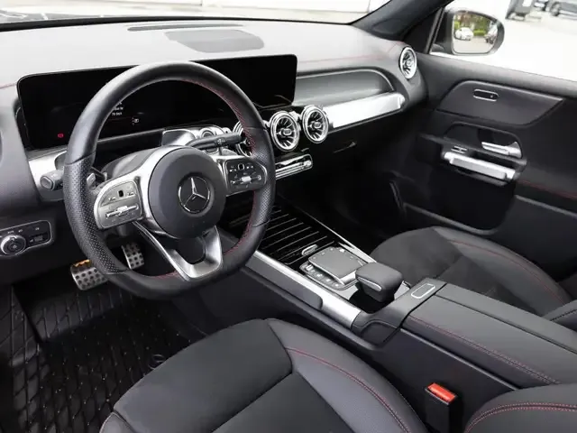 Mercedes-Benz EQB 300
