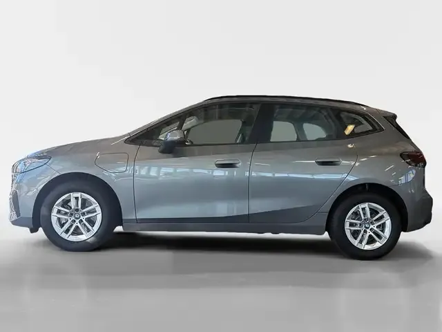 BMW 225