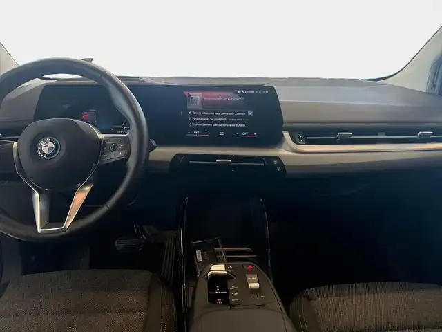 BMW 225