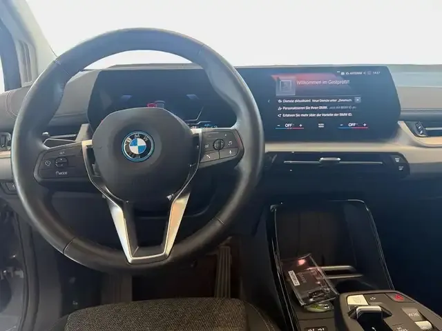BMW 225