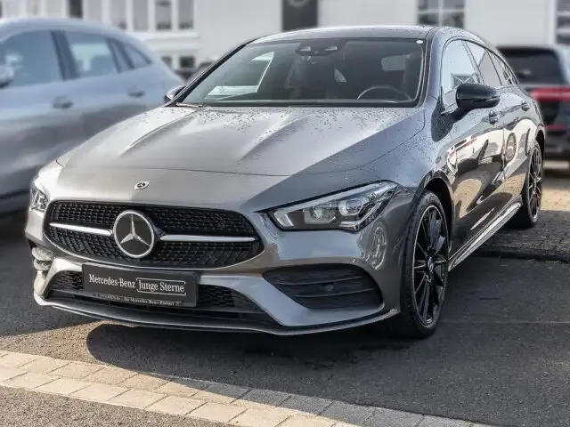 Mercedes-Benz CLA 250