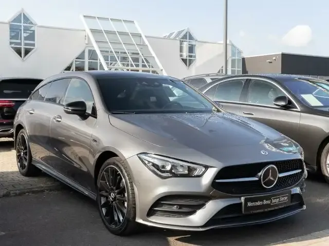 Mercedes-Benz CLA 250
