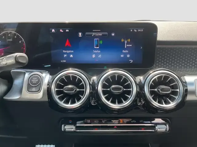 Mercedes-Benz GLB 200