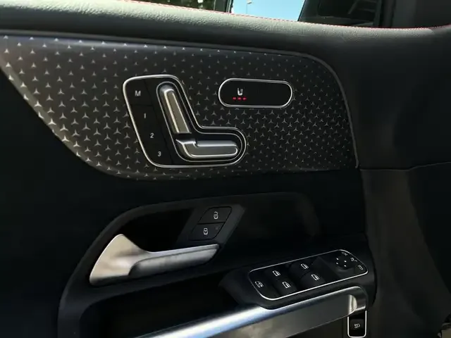 Mercedes-Benz GLB 200