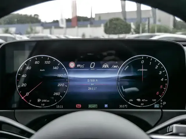 Mercedes-Benz E 300