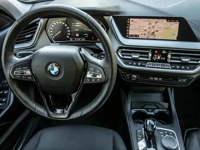 BMW 118