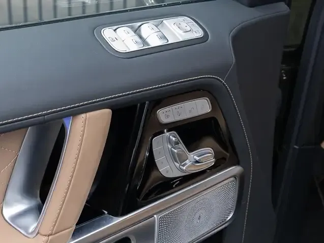 Mercedes-Benz G 500