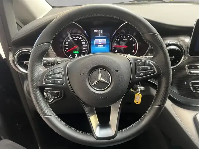 Mercedes-Benz V 250