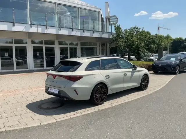 CUPRA Leon