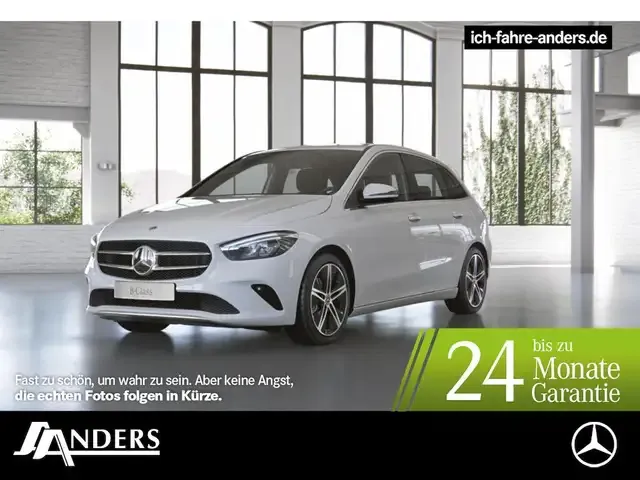 Mercedes-Benz B 180