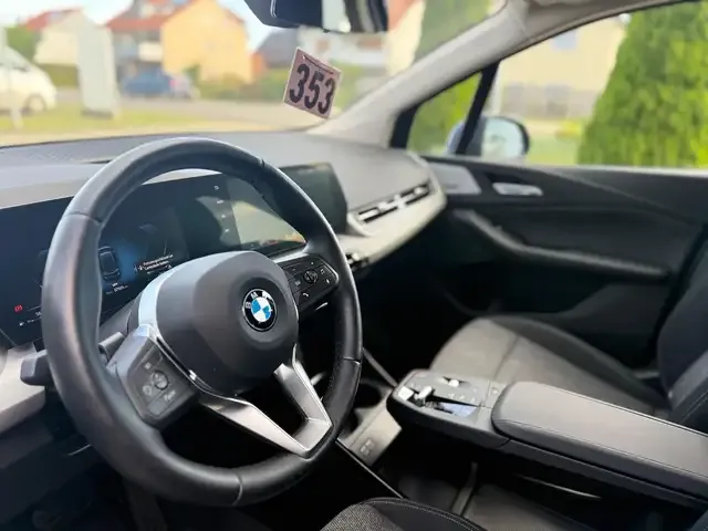 BMW 216