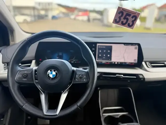 BMW 216