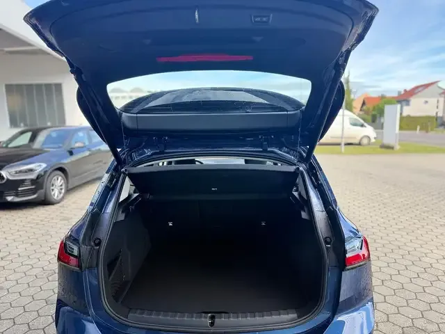 BMW 216