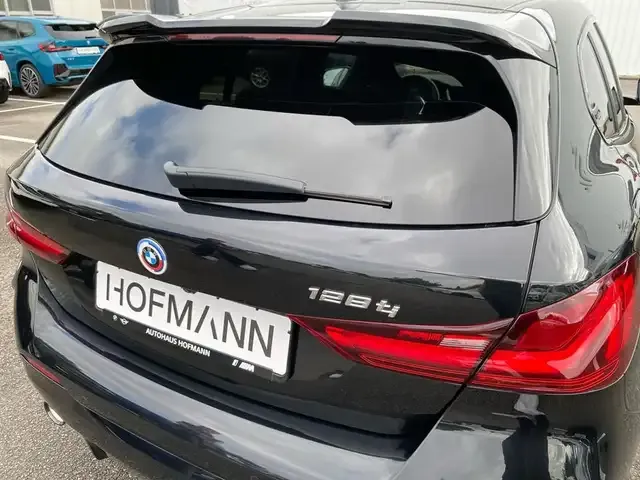 BMW 128