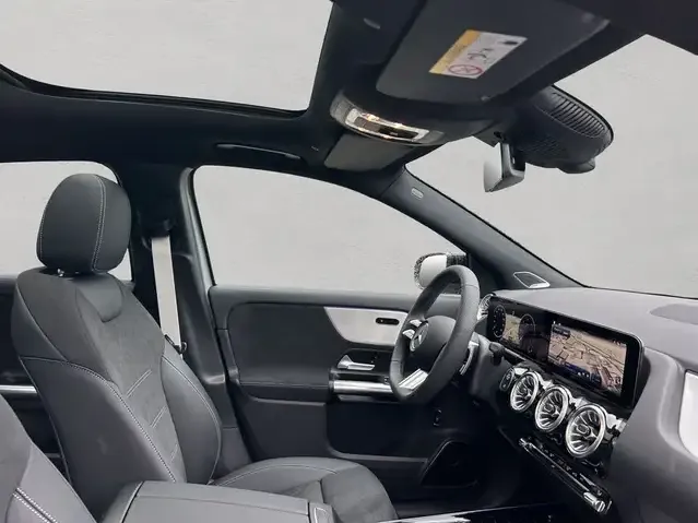 Mercedes-Benz GLA 220