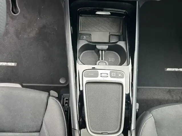 Mercedes-Benz GLA 220