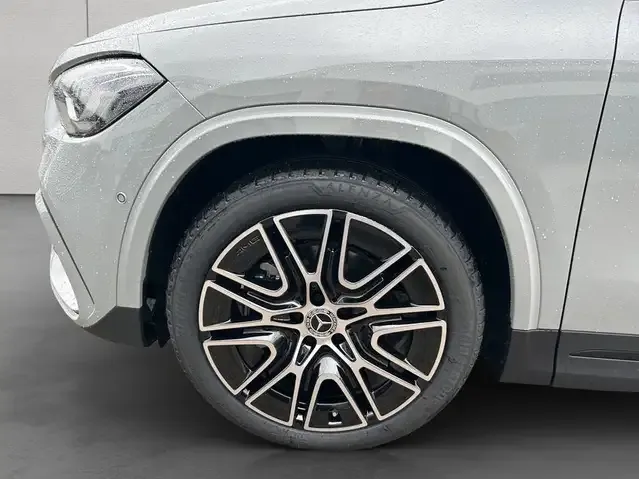 Mercedes-Benz GLA 220