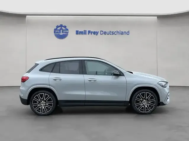 Mercedes-Benz GLA 220