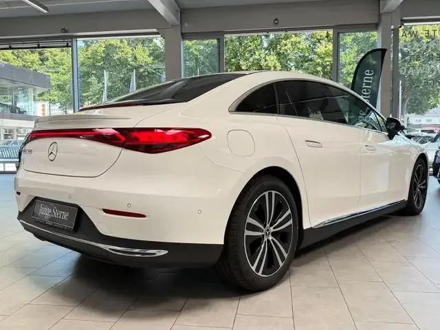 Mercedes-Benz EQE 350