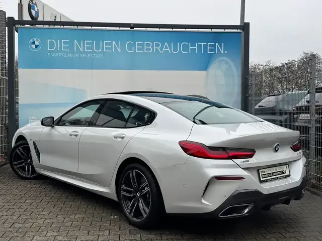 BMW 840