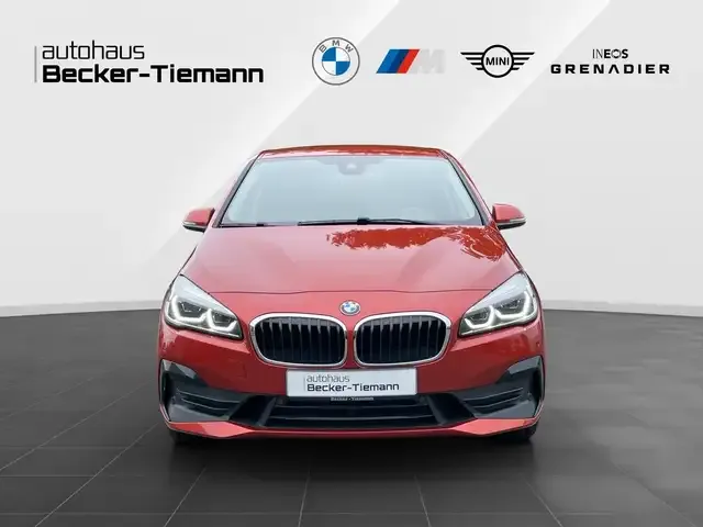 BMW 218