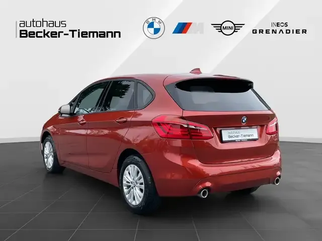 BMW 218