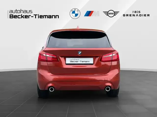 BMW 218