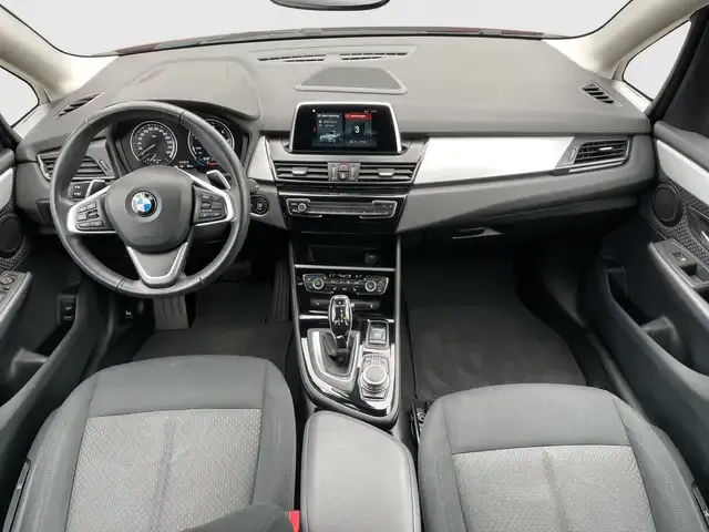 BMW 218