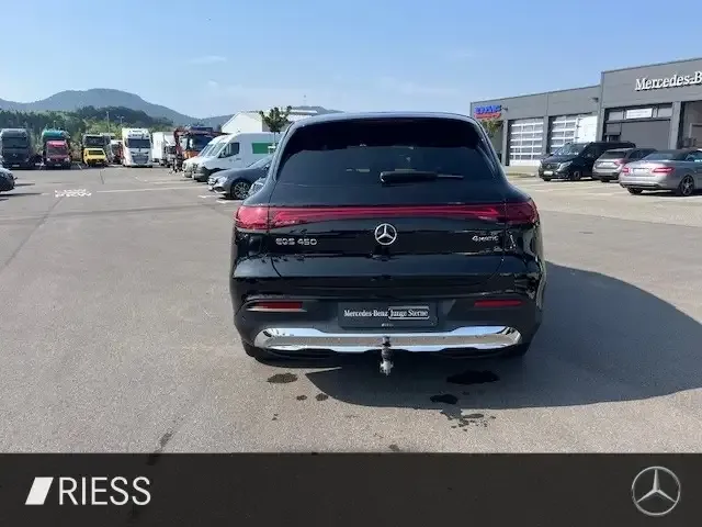 Mercedes-Benz EQS SUV