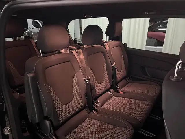 Mercedes-Benz V 220