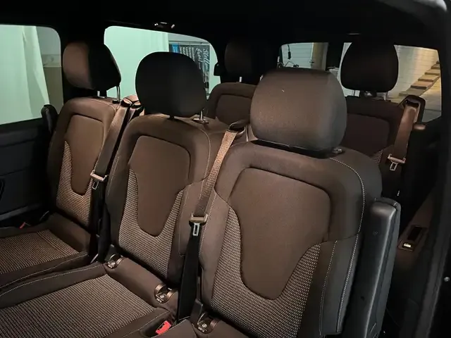 Mercedes-Benz V 220