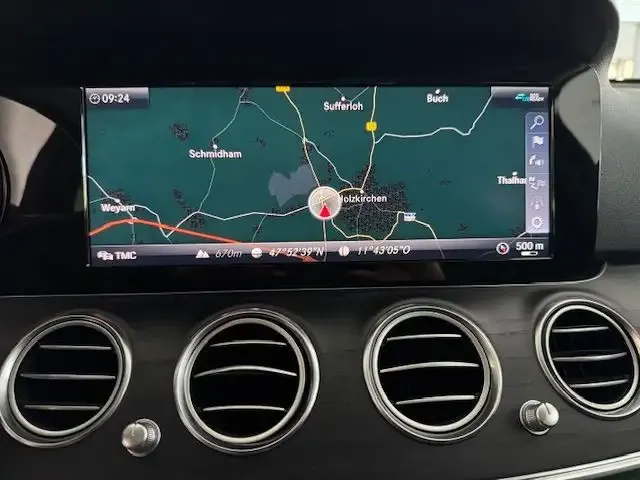 Mercedes-Benz E 200