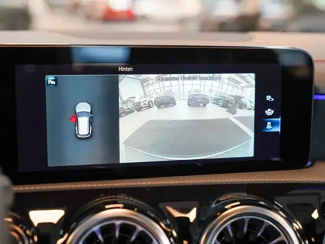 Mercedes-Benz CLA 220