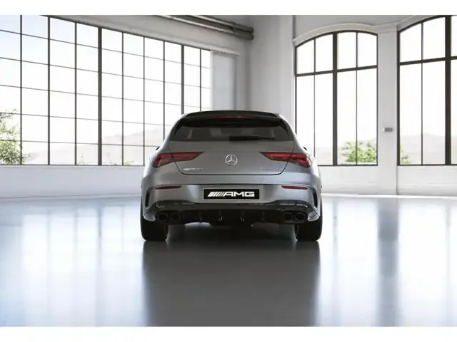 Mercedes-Benz CLA 45 AMG