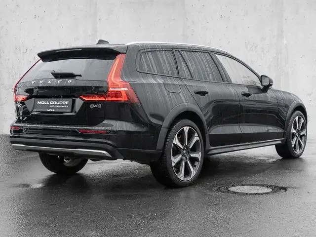 Volvo V60 Cross Country