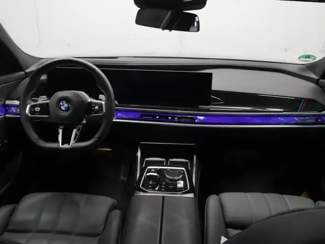 BMW 740