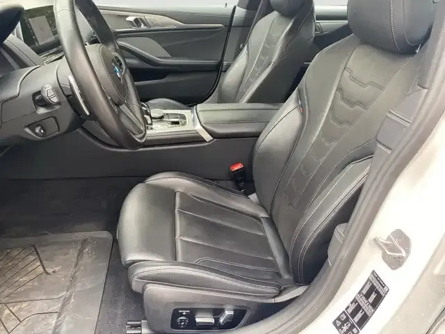 BMW 840