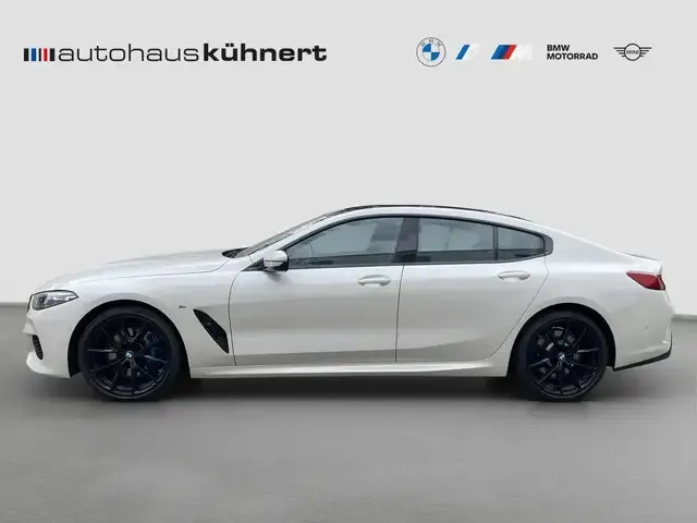 BMW 840