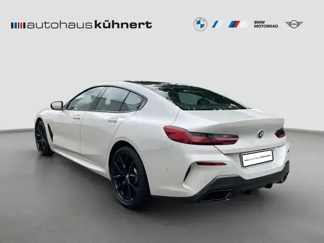BMW 840