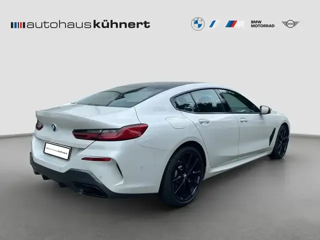 BMW 840
