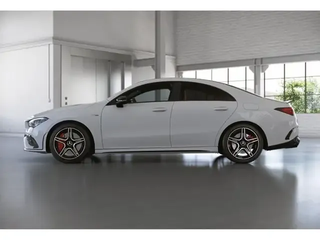 Mercedes-Benz CLA 35 AMG