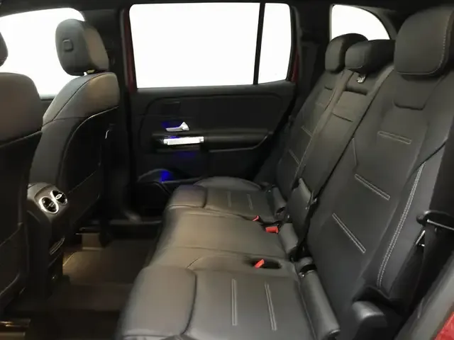 Mercedes-Benz GLB 220