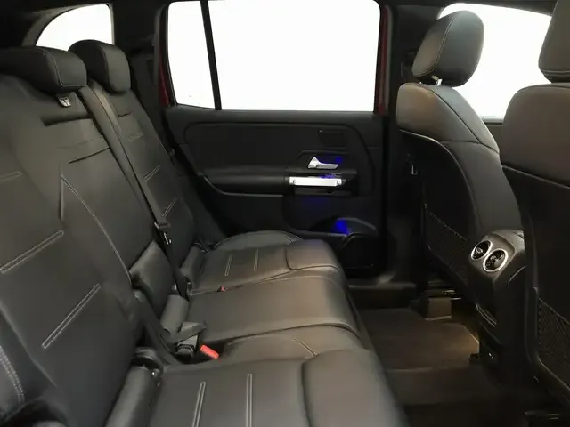 Mercedes-Benz GLB 220