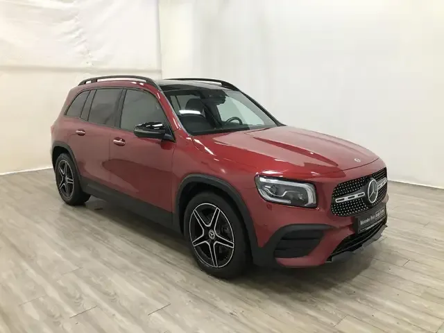 Mercedes-Benz GLB 220